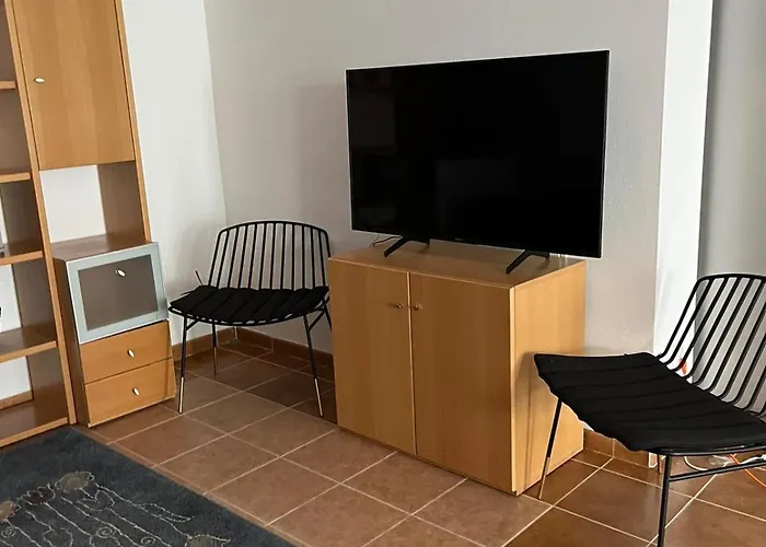 Lägenhet A Cosy Basement Hluboká nad Vltavou