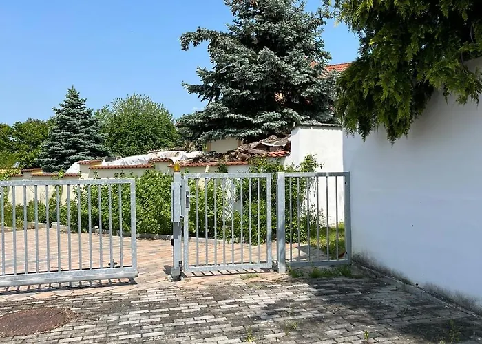 A Cosy Basement Lägenhet Hluboká nad Vltavou